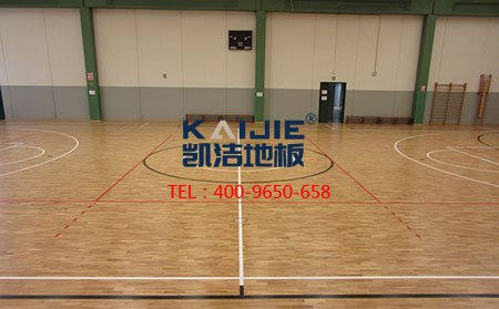 籃球地板_為何運動木地板結(jié)構(gòu)中不能缺毛地板？-籃球地板