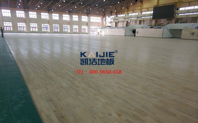 籃球館運動木地板廠家的優(yōu)勢-籃球館木地板