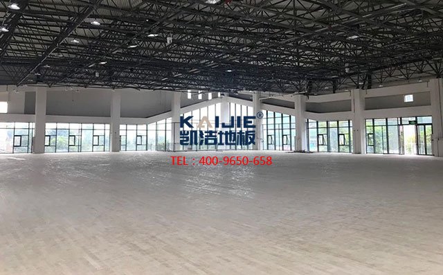 四川宜賓*一實(shí)驗(yàn)小學(xué)體育館運(yùn)動(dòng)木地板案例——?jiǎng)P潔地板