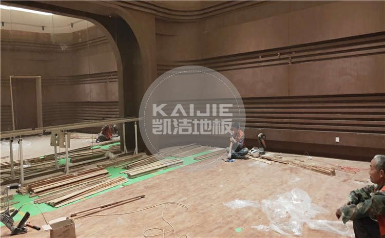河北廊坊大劇院舞臺木地板項(xiàng)目案例