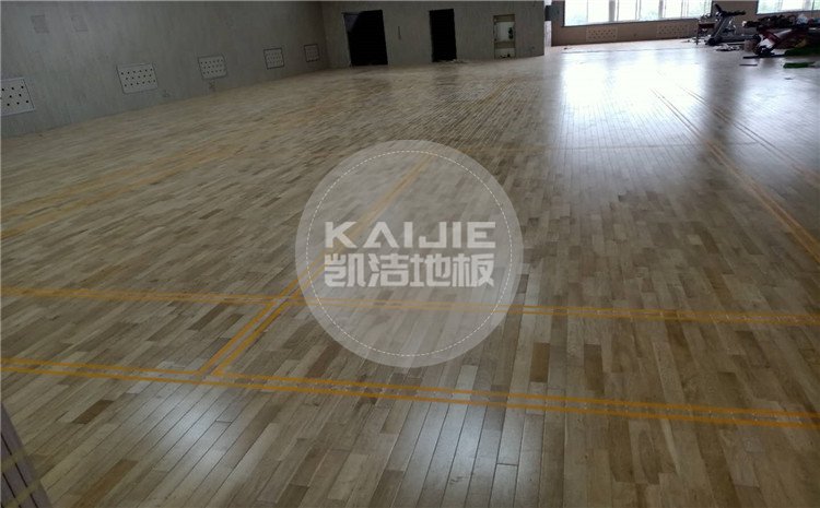 山西運城財經(jīng)學校羽毛球館木地板項目案例-凱潔籃球地板
