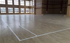 室內(nèi)籃球場(chǎng)木地板怎么做防滑保養(yǎng)-籃球木地板