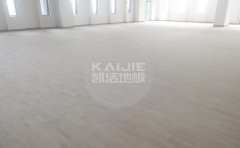 岑溪籃球場(chǎng)木地板夏季防水防潮技巧-凱潔地板